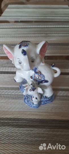 Статуэтки и копилка Слоники