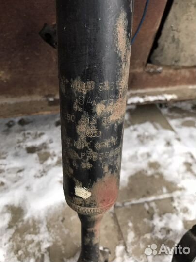 Стойки передние Passat B5/B5+