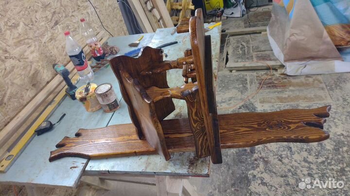 Кормушка для белок и птиц