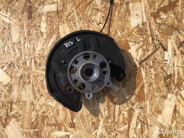 Кулак задний левый Mercedes-Benz CLS-Класс C257