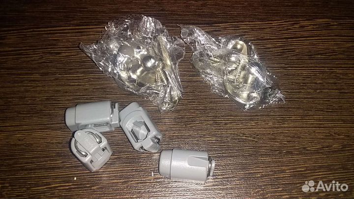 Крепление мебельного газового лифта