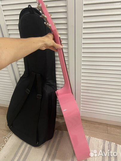 Розавая Гитара