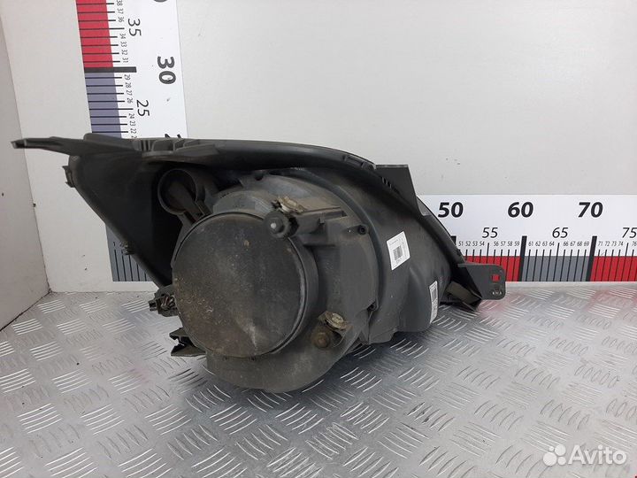 Фара передняя для Ford Fiesta 5 1320349