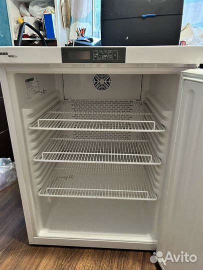 Холодильник бу Liebherr