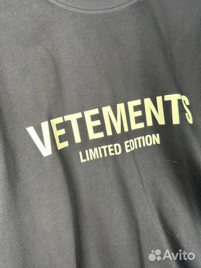 Футболка vetements