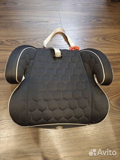 Бустер happy baby 15-36 кг