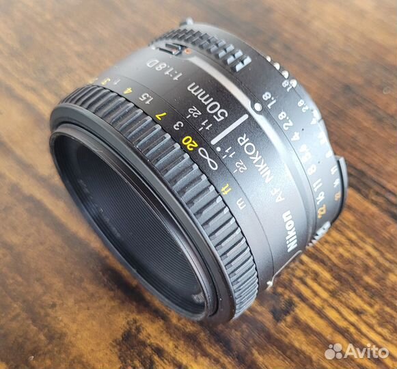 Объектив Nikon 50mm f/1.8D