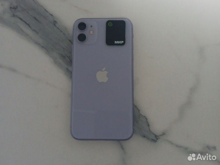 iPhone 11, 64 ГБ