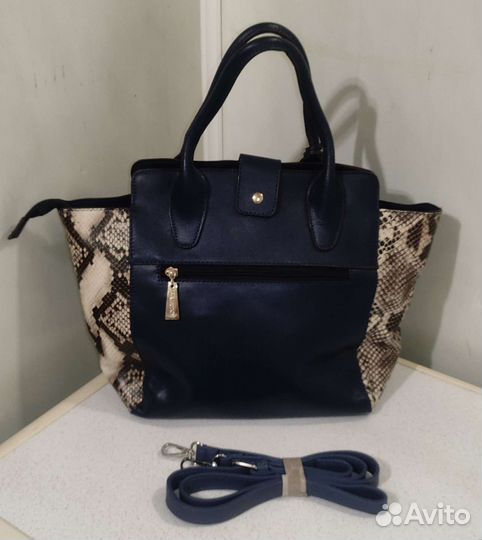 Красивая женская сумочка