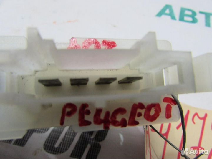 Резистор отопителя для Peugeot 200 207 2006-2013г