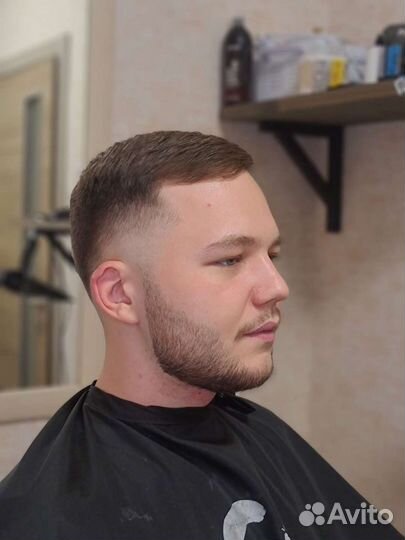 Барбер-парикмахер, мужские стрижки