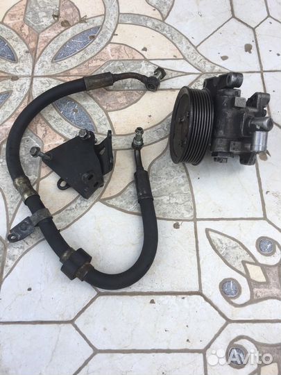 Насос гидроусилителя для мерседес