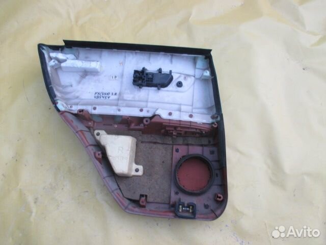 Обшивка двери задней правой FX (S50)