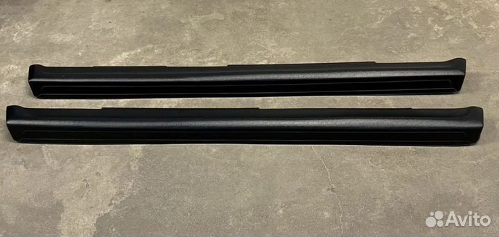 Накладки на пороги niva 2131