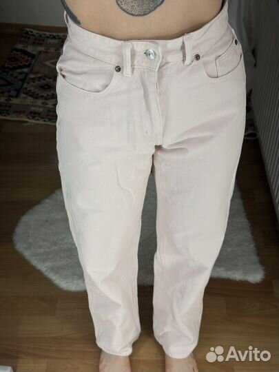 Розовые джинсы