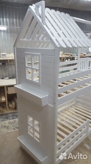 Детская кровать домик