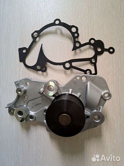 Помпа водяная WPY041 Aisin