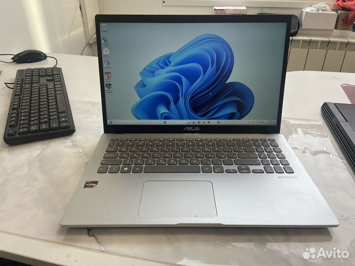 Ноутбук asus Vivobook 15,6 Ryzen 5/12GB/512GB SSD
