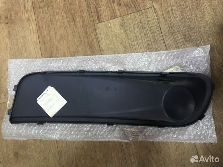 Заглушка бампера Volkswagen Multivan