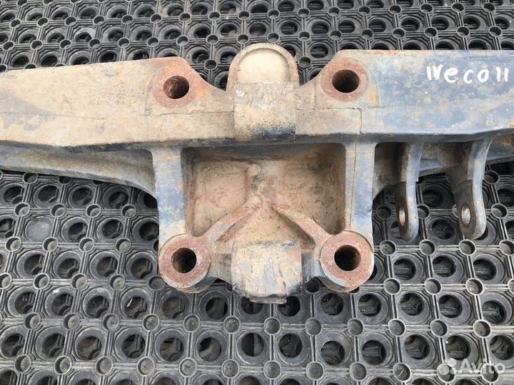 Кронштейн пневморессоры задний правый