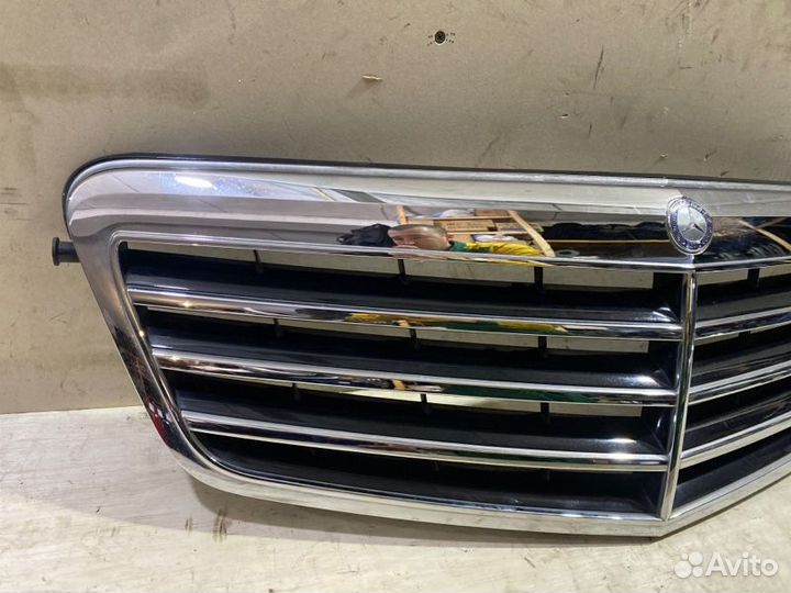 Решетка радиатора Mercedes-Benz E-Class W212