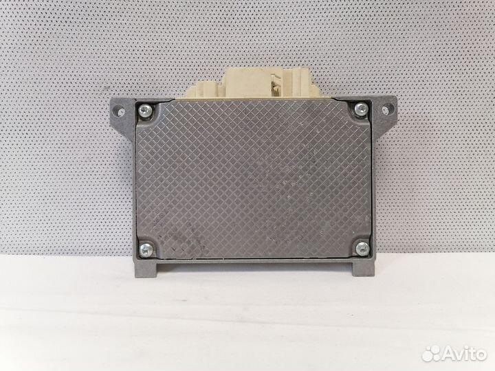 Mercedes-Benz GL X164 Блок управления радаром