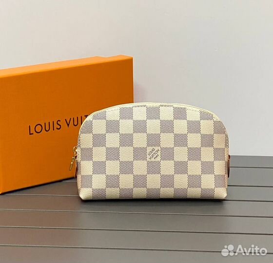 Косметичка LV Pouch PM