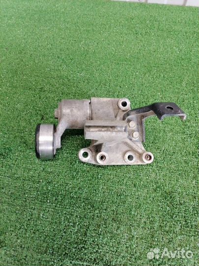 Кронштейн генератора Genesis G80 DH G4KL 2017