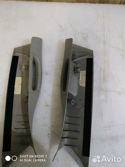 Обшивки стоек перед Jeep Commander xk