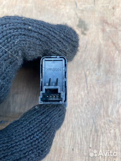 Кнопка аварийной сигнализации Mazda CX5 KE