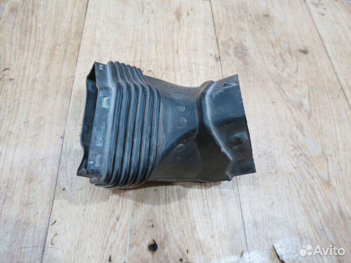 Патрубок Audi A6 Allroad