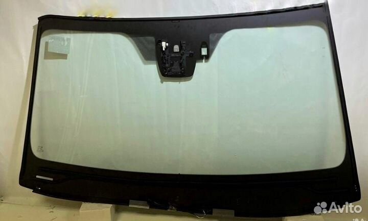 Лобовое стекло Toyota Highlander IV (U70)