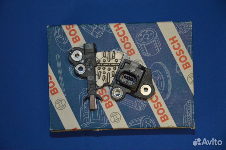 Регулятор генератора с щетками Transit,Boxer