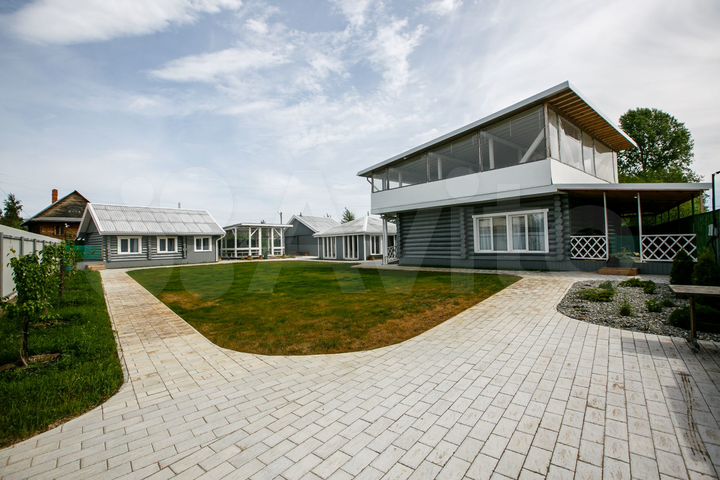 Коттедж 200 м² на участке 12 сот.