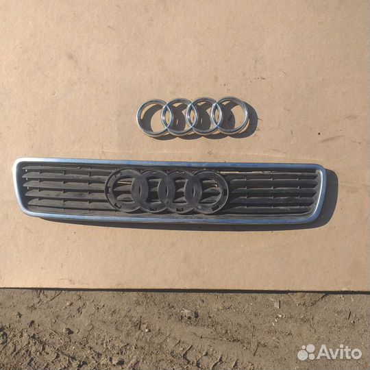 Ауди а4б5 решётка радиатора