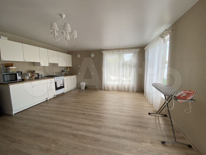 Комната 15 м² в 5-к., 1/1 эт.