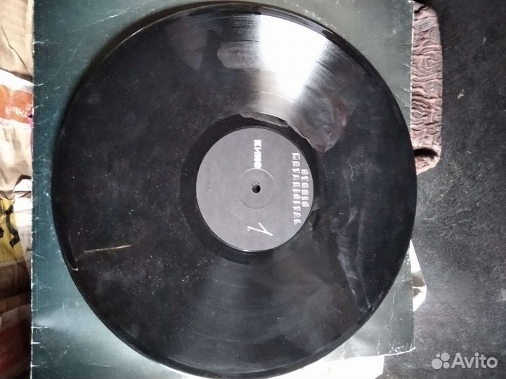 Пластинка группы кино старенькая