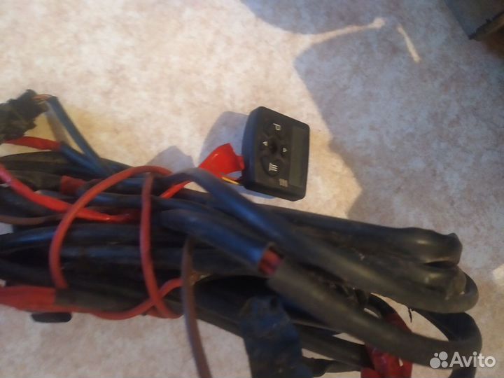 Продам автомобильный подогреватель Hydronic 10 12V