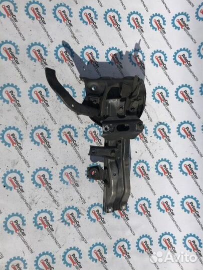 Замок капота Mitsubishi Pajero V21W 4D56