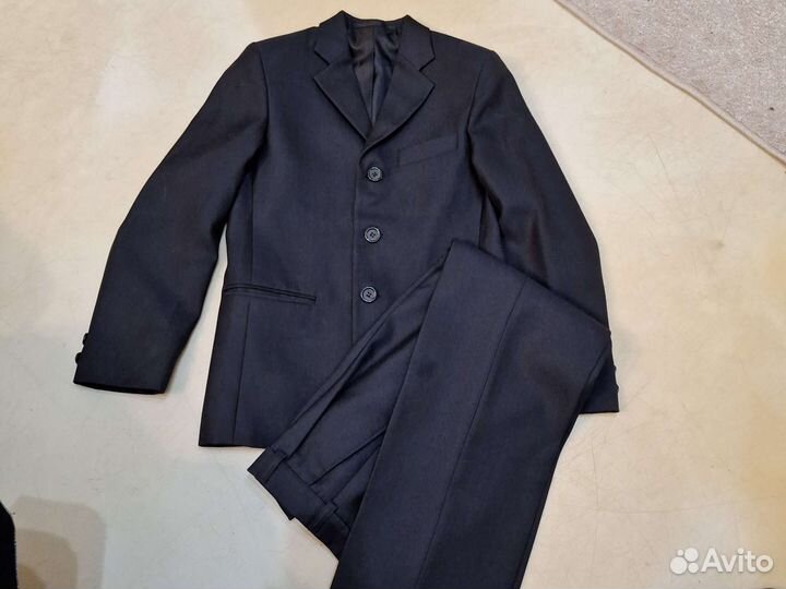 Костюм для мальчика новый