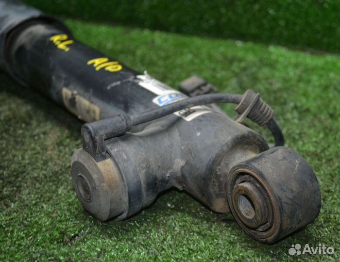 Амортизатор задний Cadillac SRX II