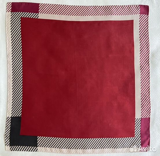 Платок Burberry оригинал шелк 100, 65х65 см