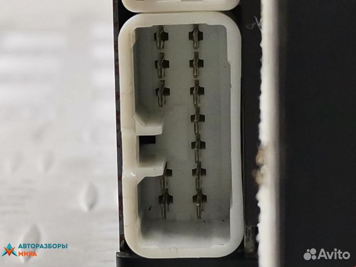 CD-чейнджер Lexus RX 1999 8627048010