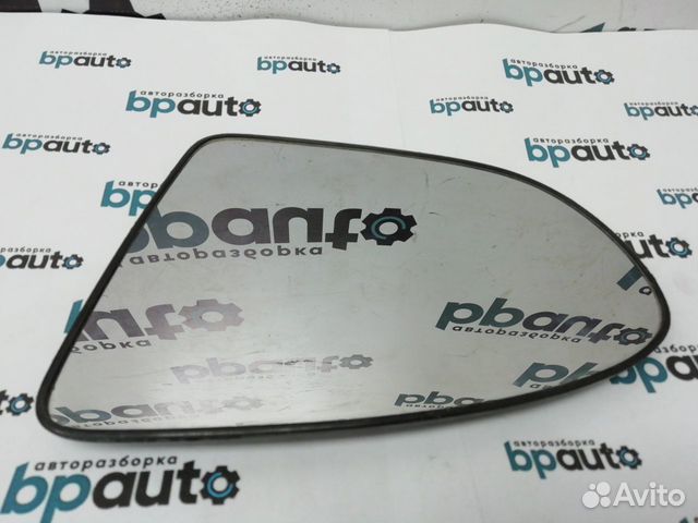 Зеркальный элемент левый 96366-JD11A Nissan