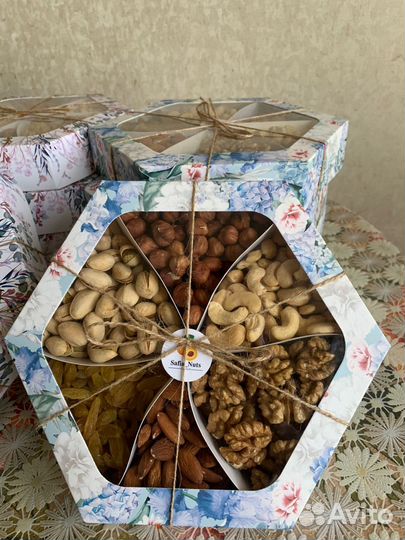 Подарочный набор орехов