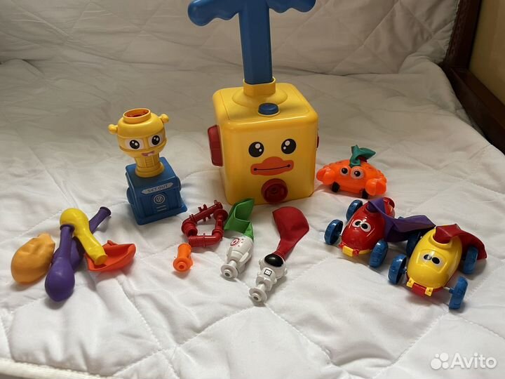 Машинка с надувными шарами