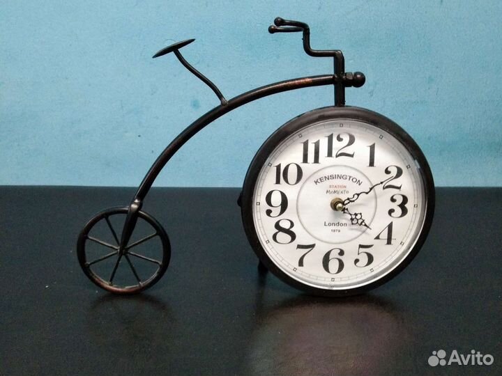 Настольные часы. посуда