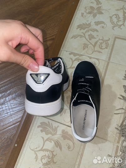 Armani exchange кроссовки