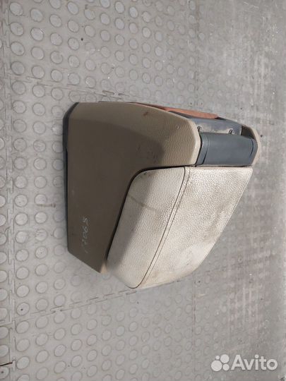 Консоль салона Volvo XC90, 2008