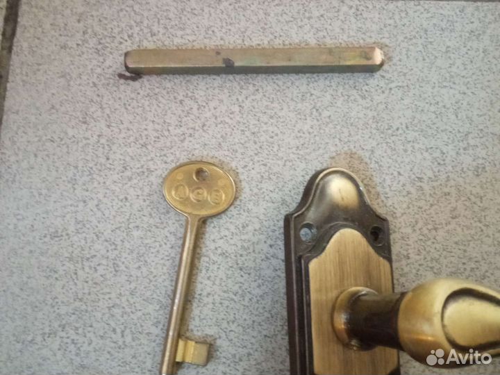 Замок межкомнатный